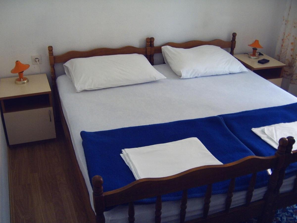 Apartments By The Sea Cove Zarace - Gdinj, Hvar - 4598 Ngoại thất bức ảnh